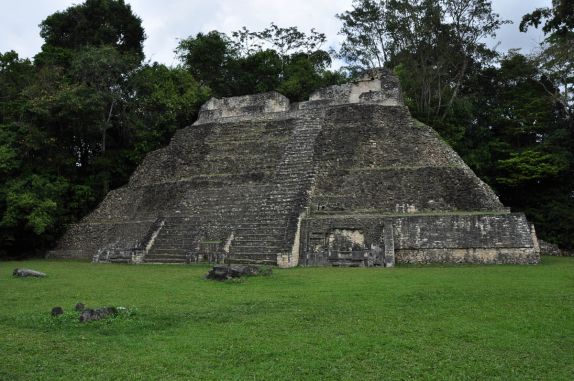 Pirâmide de El Caracol, Belize
