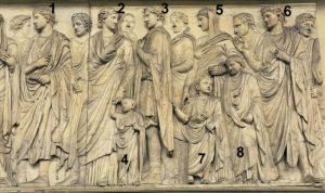 Ara Pacis, friso processional com a família imperial