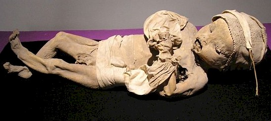 Múmia de bebê Chinchorro.