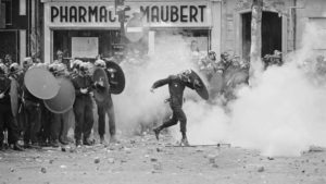 Gás lacrimogêneo, Paris 1968